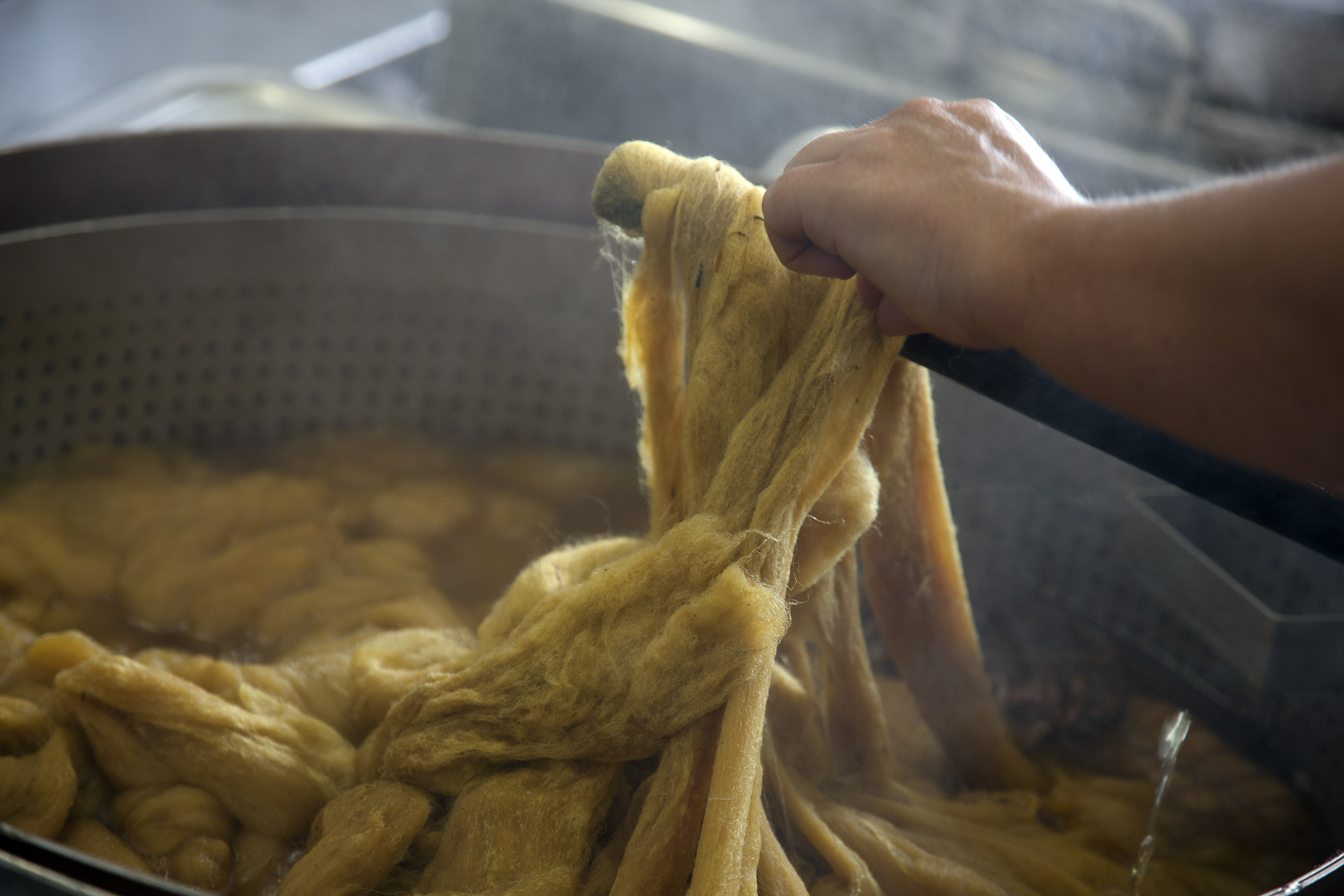 5_dettaglio lana tintura